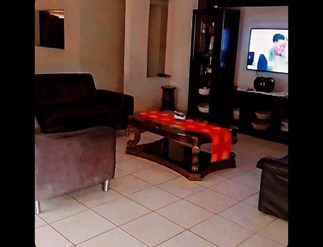 3 BEDROOM HOUSE FOR SALE IN UMLAZI